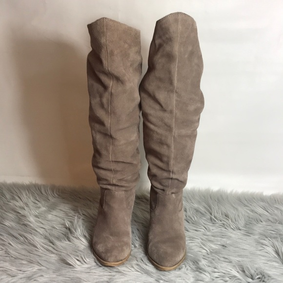 Steve Madden Shoes - ✨STEVE MADDEN SUEDE SAVAS BOOT✨
